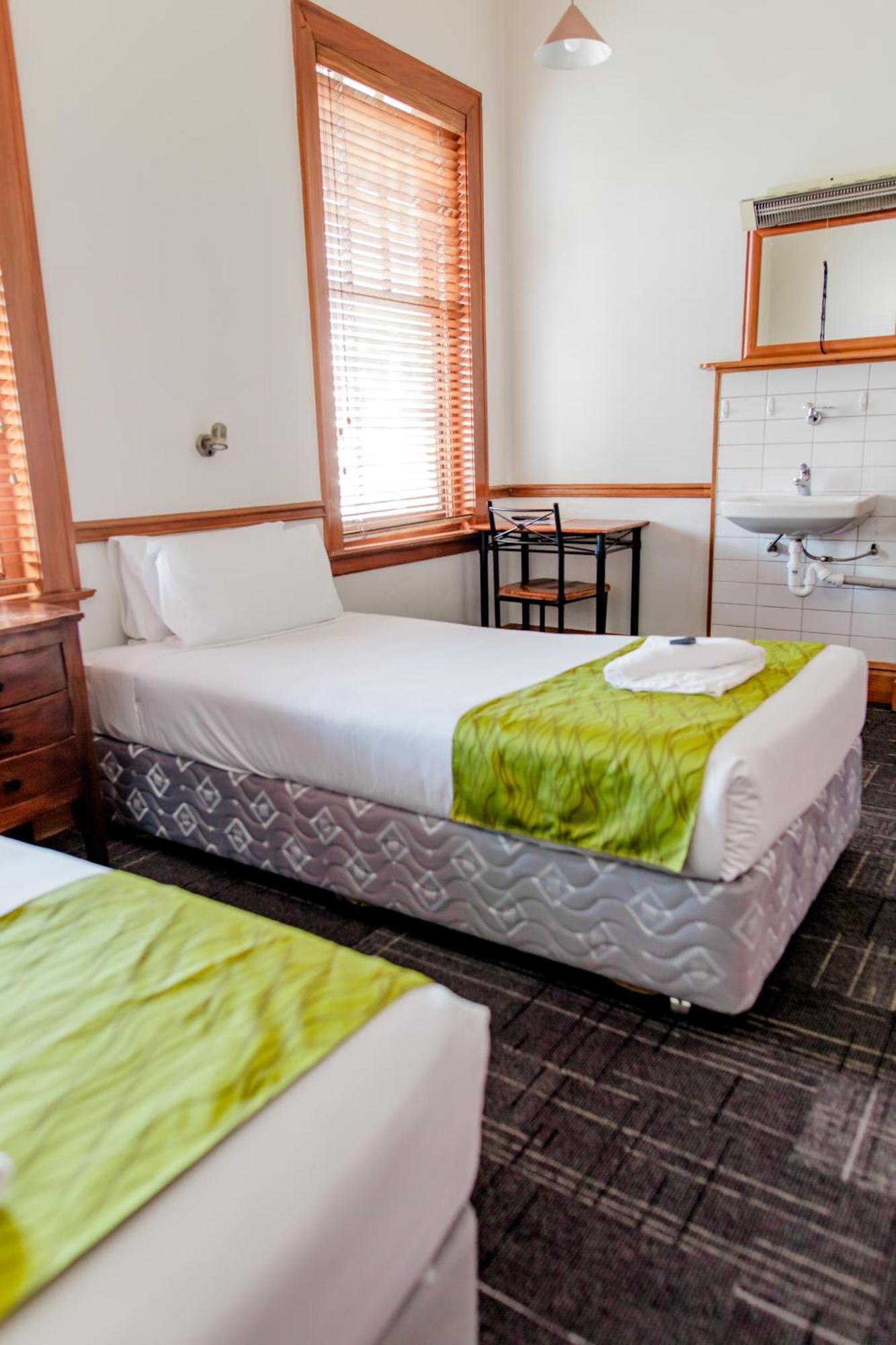 The Cambridge Hotel & Backpackers Wellington Esterno foto